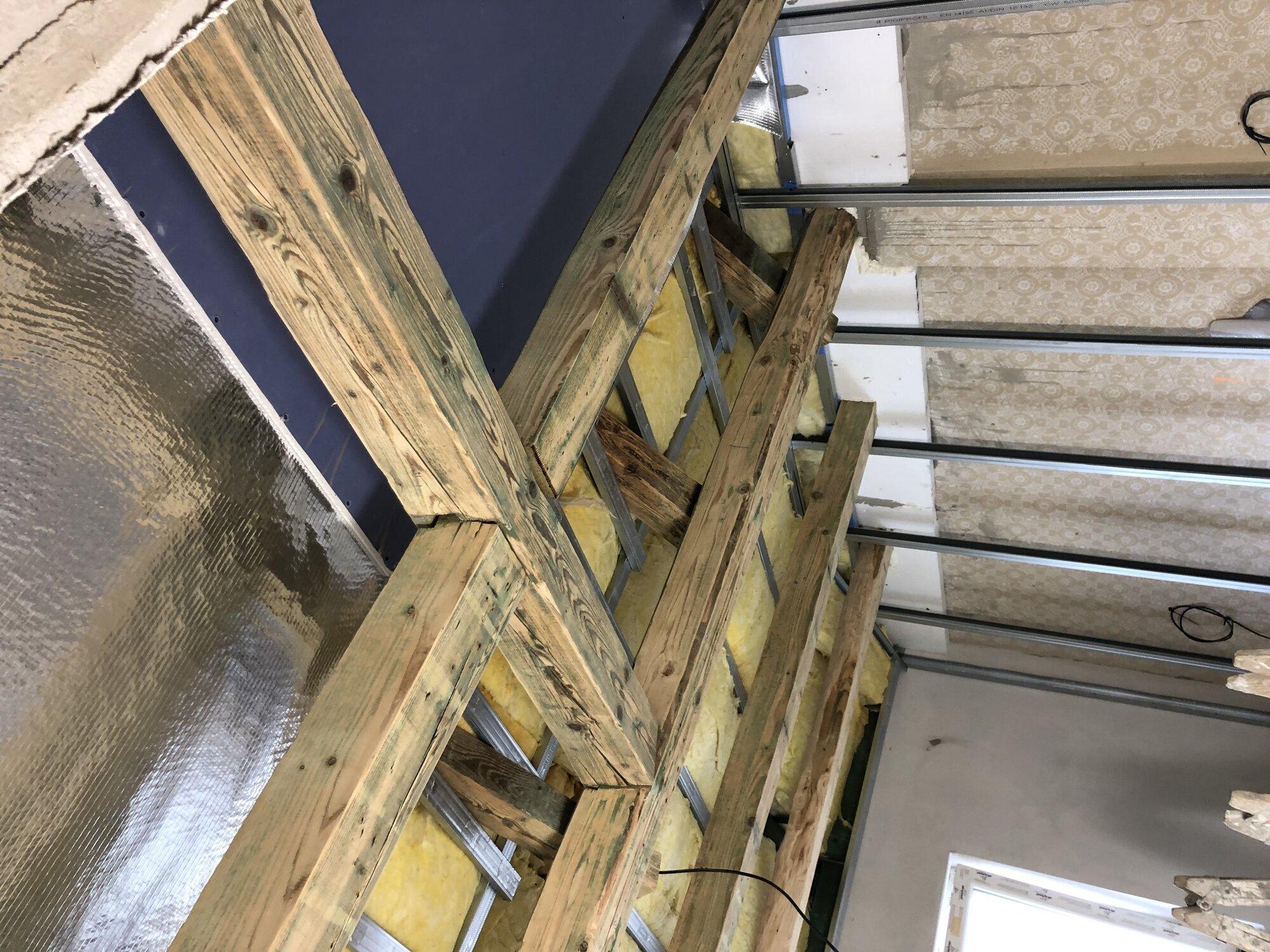 Rekonštrukcia kúpeľne a podkrovných priestorov v RD - obrázok 3