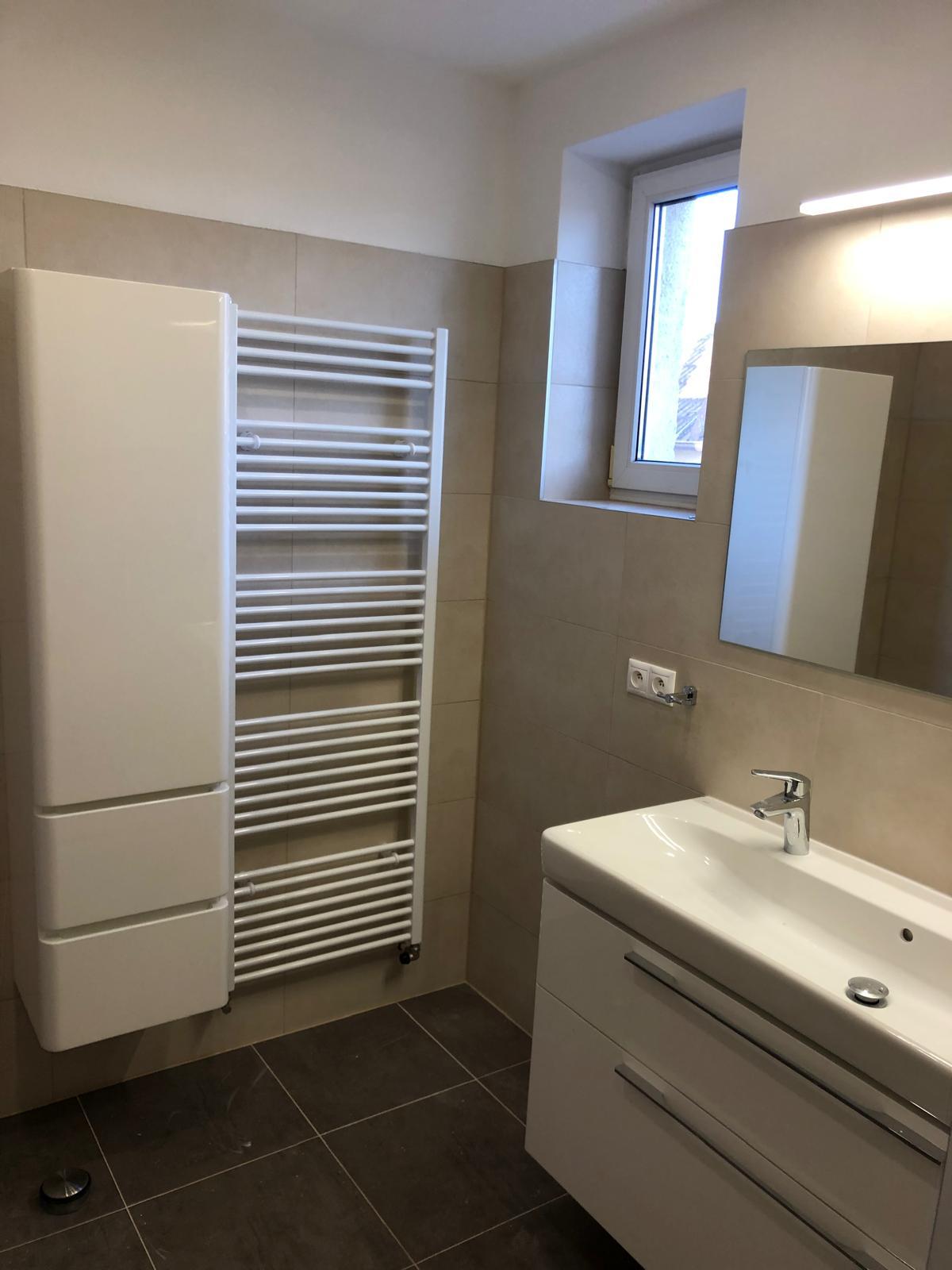 Rekonštrukcia kúpeľne a WC - obrázok 10