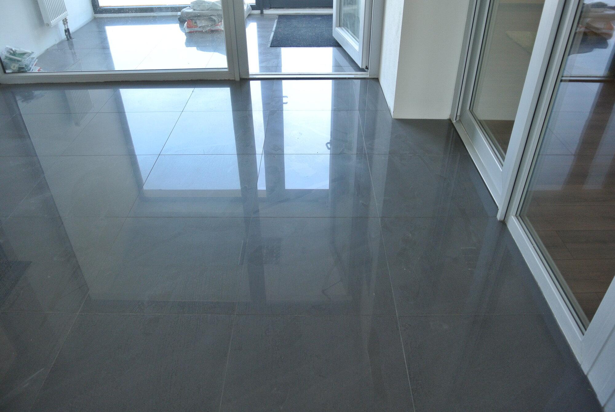 Nalepenie obkladov a dlažieb - obrázok 7