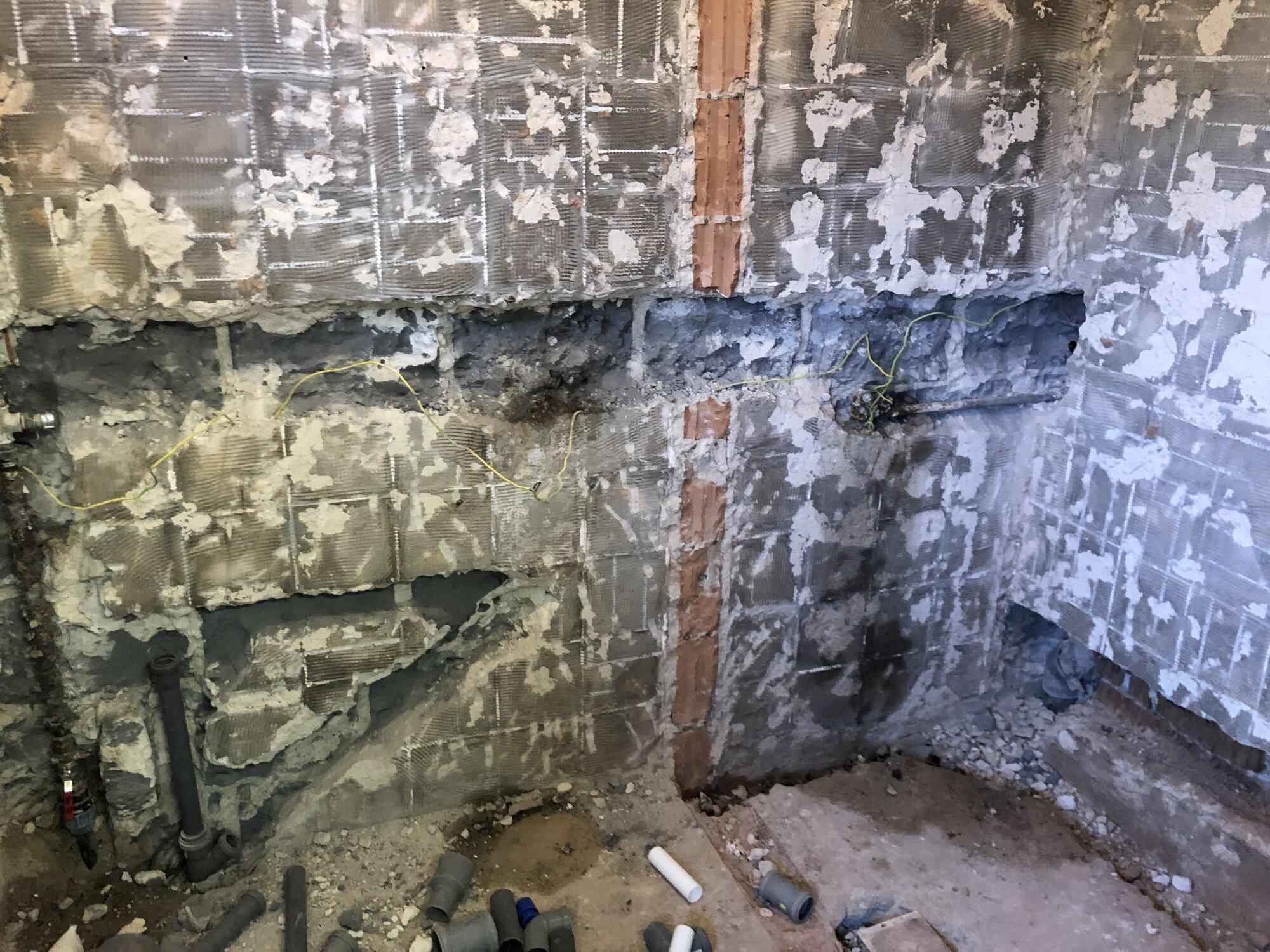 Rekonštrukcia sociálnych zariadení a spoločenského priestoru - obrázok 2